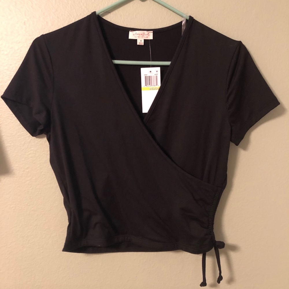 Mock wrap crop top M